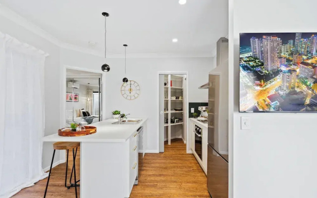 Comfortable 3-Bedroom Home Near City