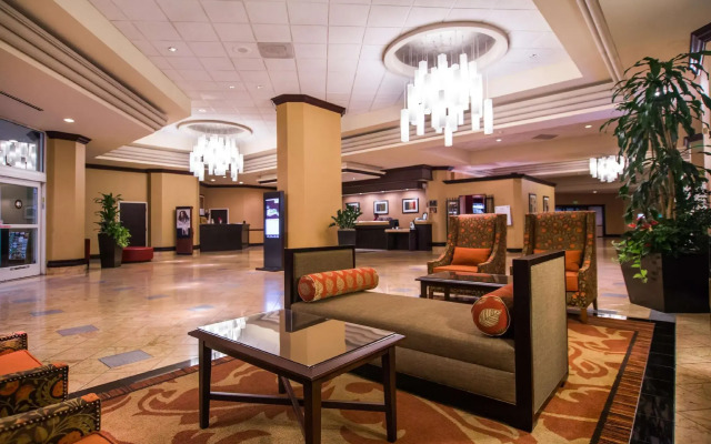 DoubleTree by Hilton Hotel Modesto