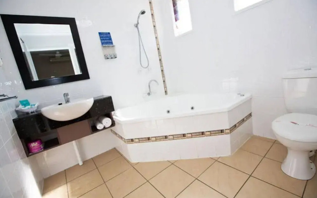 South Gladstone Motel