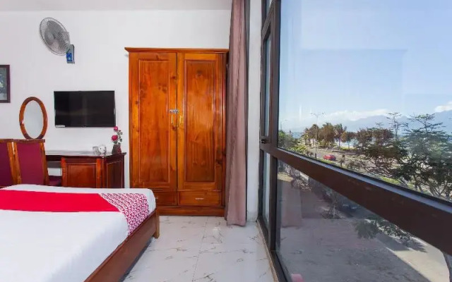 OYO 783 Rose Hotel
