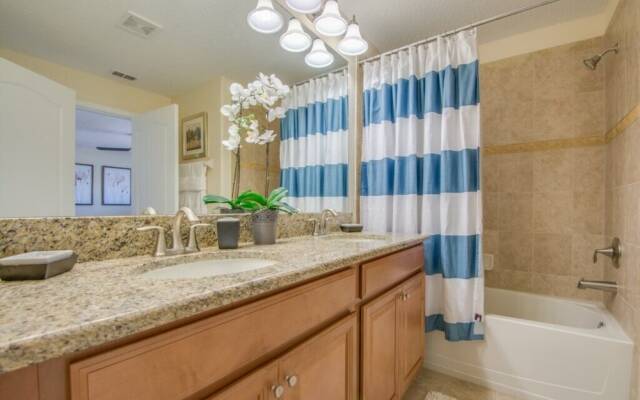 Fully Equiped 4 Bedroom Villa