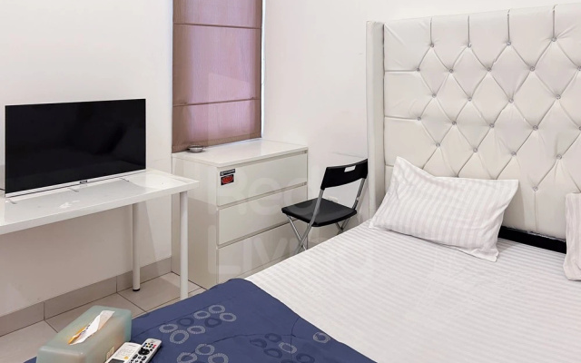 RedLiving Apartemen Eco Home - Wiegs Room Tower B Yashinoki – Guest Rooms – Tigaraksa