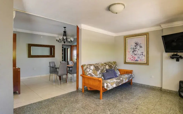 Private Heated Pool: Walk to Isla Verde Beach