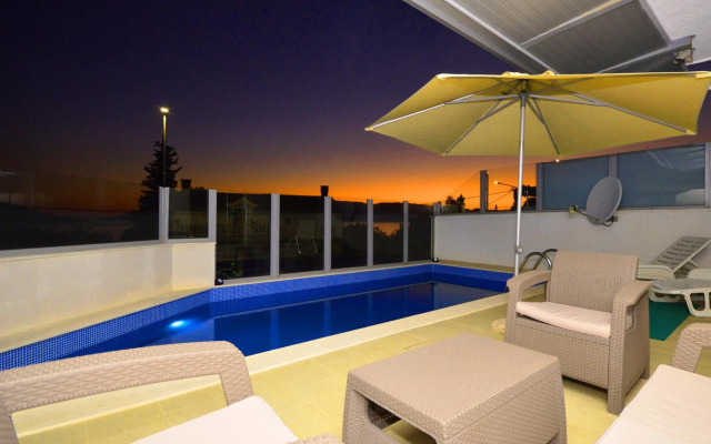 TOP-APARTMENT MONTENEGRO, with private Pool!