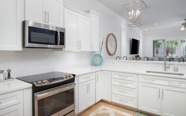 Sea Pearl (S) - 4BR 4.5BA - (13)