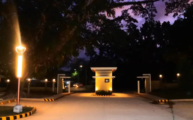 Aurora Villas and Cabin Resort