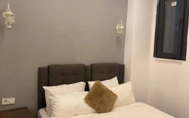Happy Dreams Apart Hotel