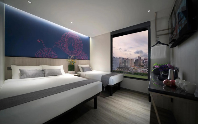 Hotel 81 Premier Princess