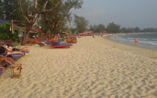 KONG Bar & Guesthouse