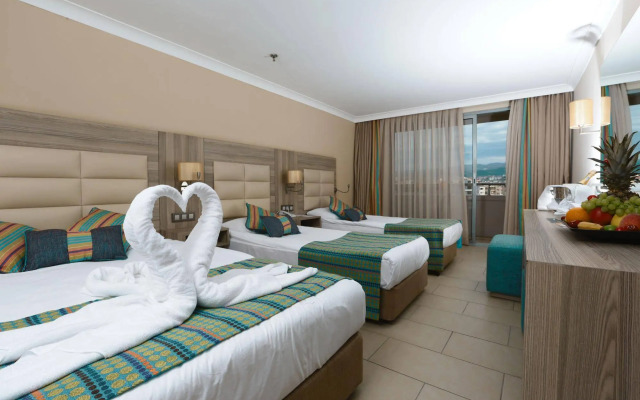 Insula Resort & Spa