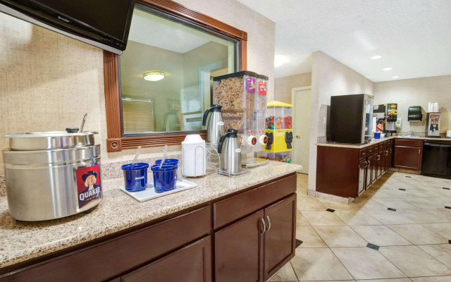 Days Inn by Wyndham Albuquerque West