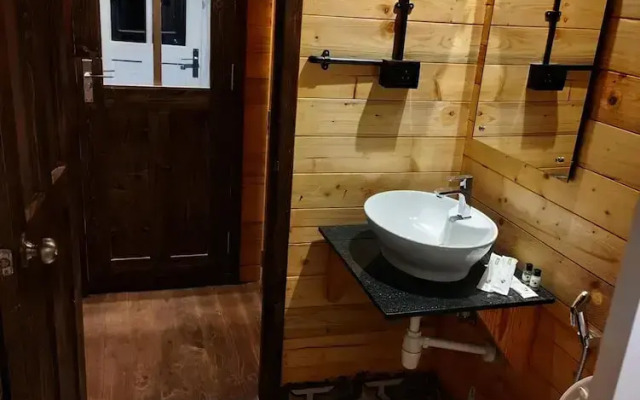 Seclude Eco Cottages