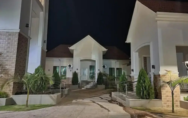 Castle De White House Hotel