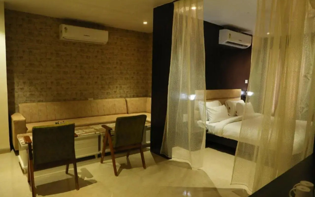 Hotel Purple Orchid