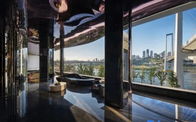 Yolo Private Soup Hot Spring Designer Hotel