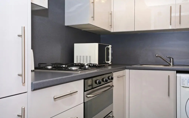 JOIVY Apartment Near The Royal Mile With Parking