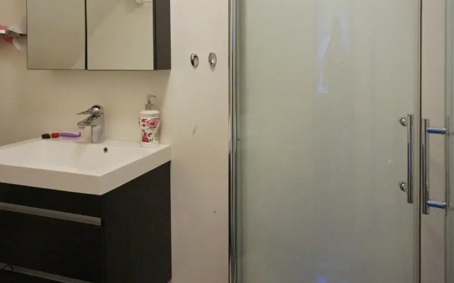 9 Person Holiday Home in