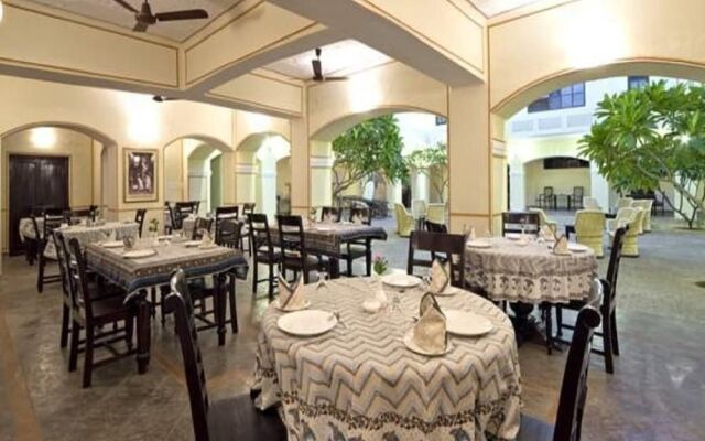 Hotel Roop Vilas Palace