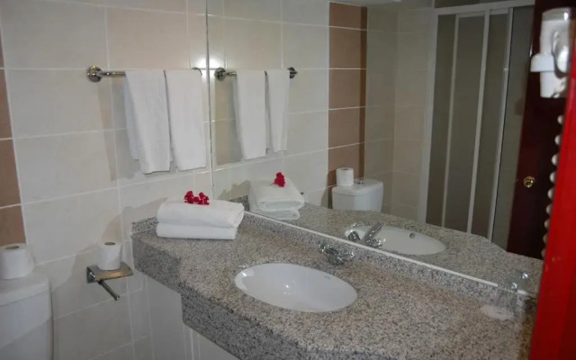 Lara Otel +12 Only Adult