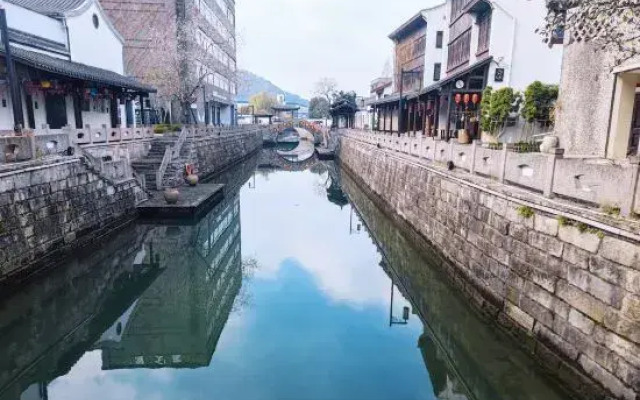 Homeinn Plus Hotel (Hangzhou Liangzhu Site Park Pingyao Old Street)