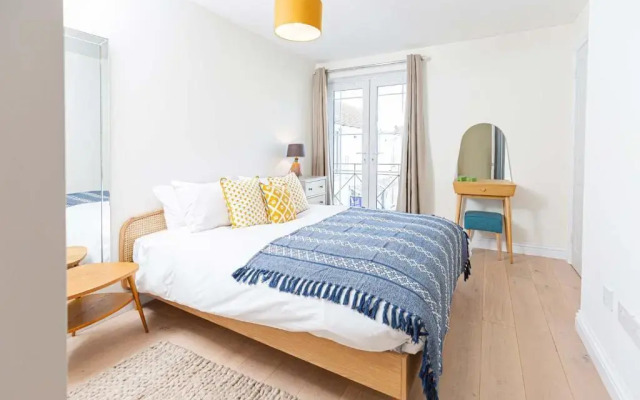 10 Tivoli Mews - By Luxury Apartments