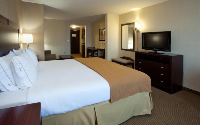 Holiday Inn Express Hotel & Suites Fresno South by IHG