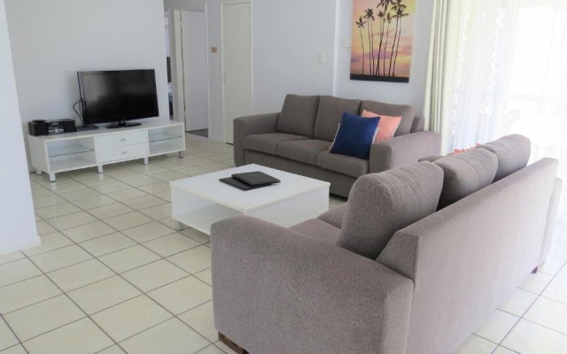 The Shores Holiday Apartments – Lobby – Blacks Beach