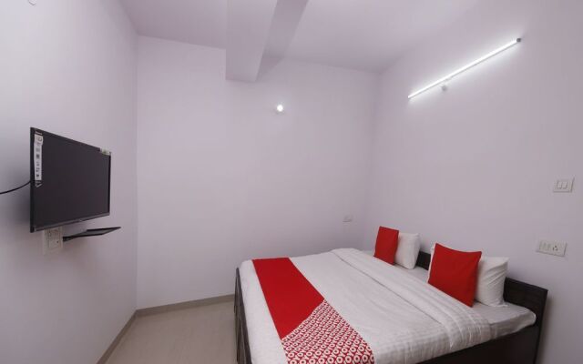 OYO 12695 Home Cosy 5BHK Himuda Sanjauli
