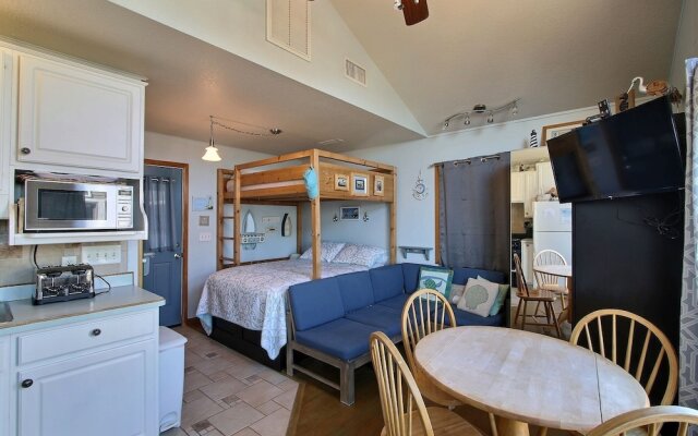 27 Oceans Door East Studio Bedroom Condo by RedAwning