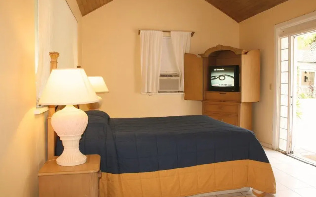 Orchard Garden Hotel & Suites