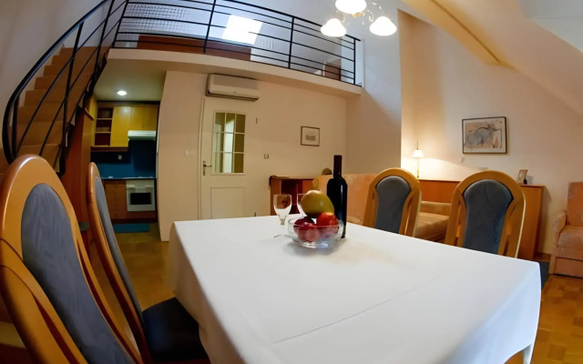 Apartments Villa Golf - Flucher Turizem