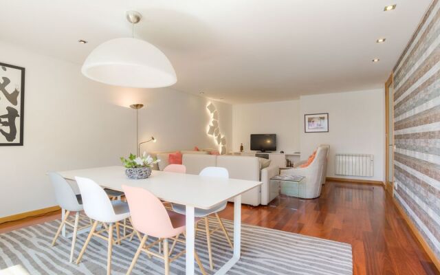 Pretty Porto Apartment by Soulsharing