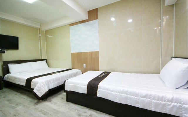Guest House Myeongdong 2