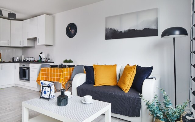 Srebrna Central Warsaw Apartment