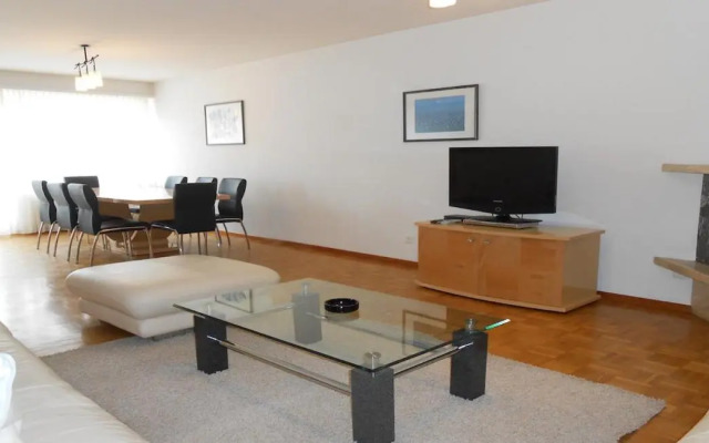 Athénée Residence by Homenhancement