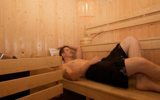 Treetops Cottages & Spa