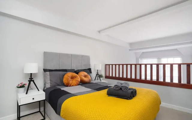 2bed-2bath Flat City Centre