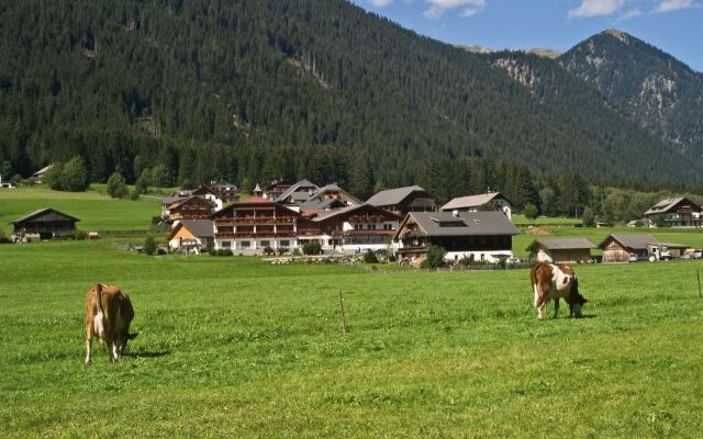 Hotel Tyrol