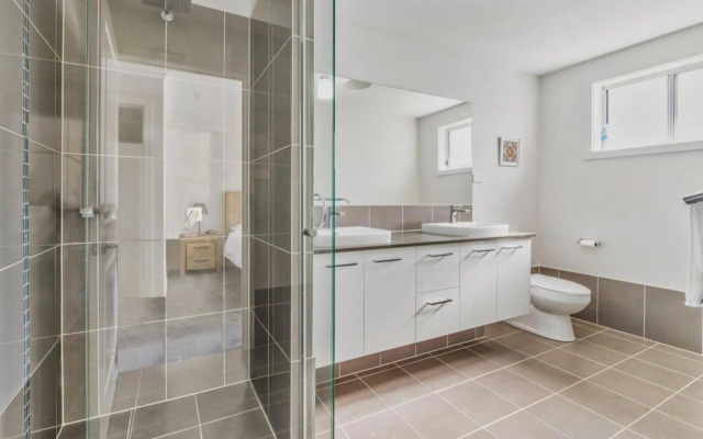 SEA MIST Gerringong 4pm Check Out Sundays