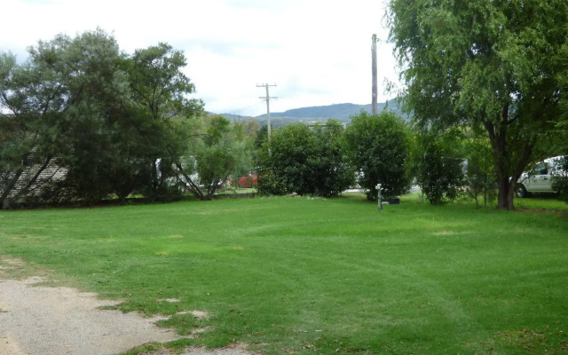 Tenterfield Lodge and Caravan Park