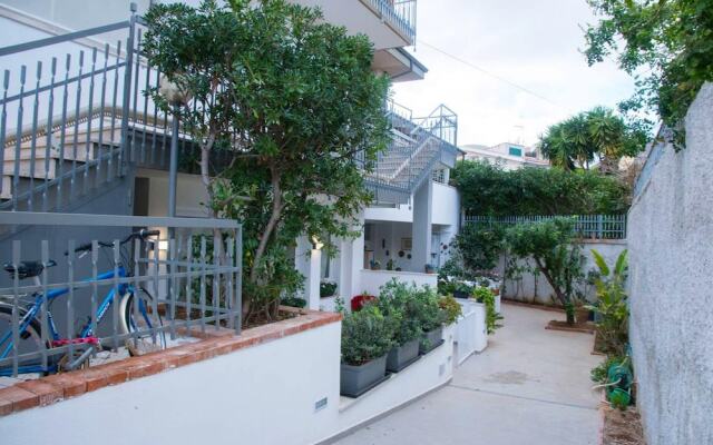 Apartment With One Bedroom In Palermo, With Furnished Terrace And Wifi - 300 M From The Beach