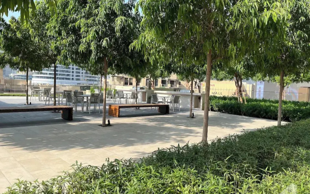 Luxury Burj Royale in the heart of Downtown