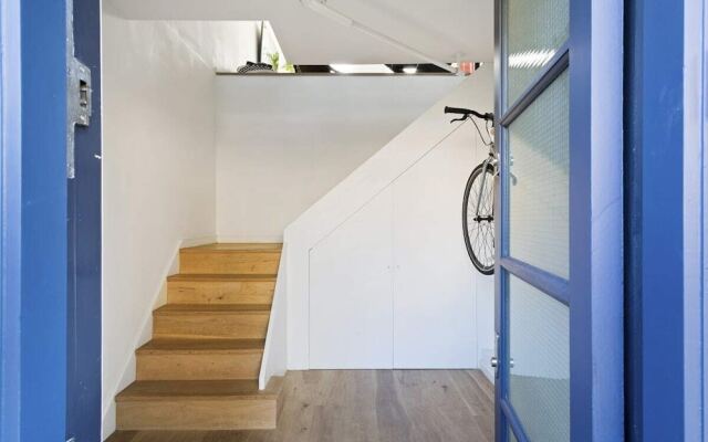 Stylish & Modern 2bed Apt, 5m to Overground