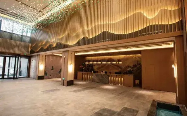 Anji Greenland The QUBE Hotel