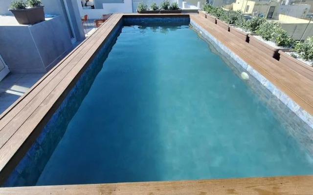 South32 Hotel