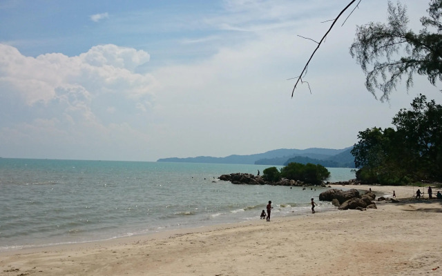 Bayan Seaside Guesthouse