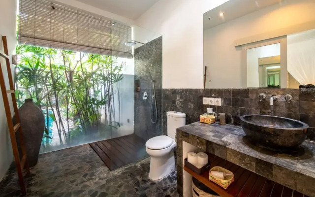 Trendy 3br Private Villa Seminyak