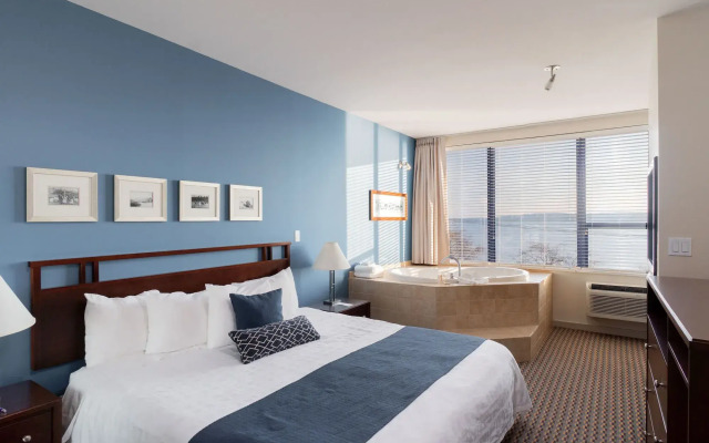 Ocean Promenade Hotel