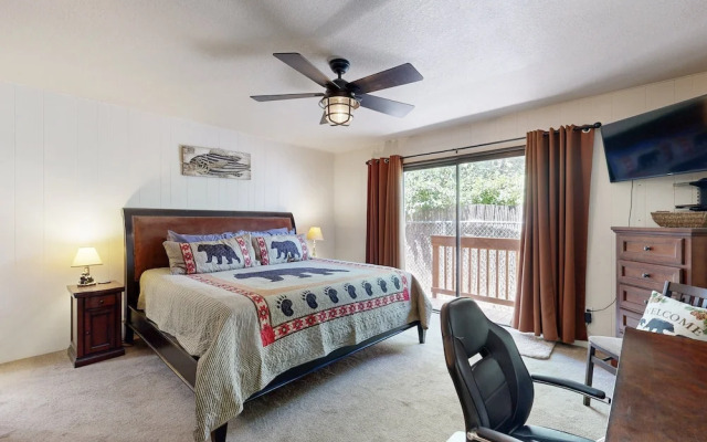 Lazy Bear Cabin #554