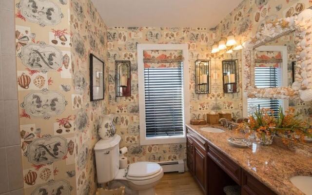 Beautiful Waterfront Colonial